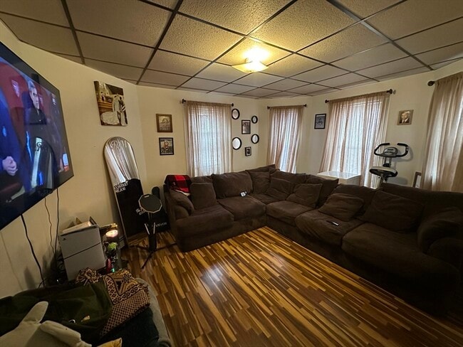 Building Photo - 41 Louis St