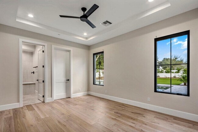 Building Photo - 6500 E Cactus Wren Rd