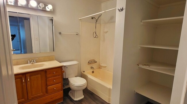 Building Photo - NICE 4 BED 2 BATH CORNER LOT HOME!!!!
