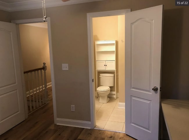 Building Photo - 3079 Colonial Way