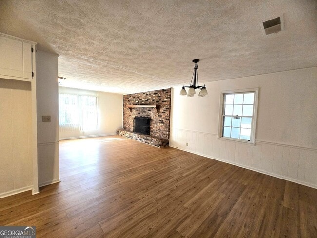 Building Photo - 2015 Gibralter Way