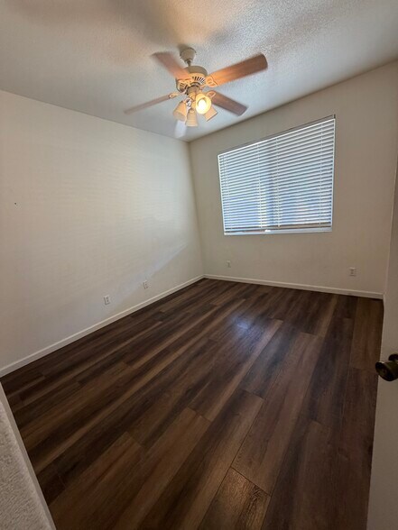 Building Photo - 3361 Rutherford Dr