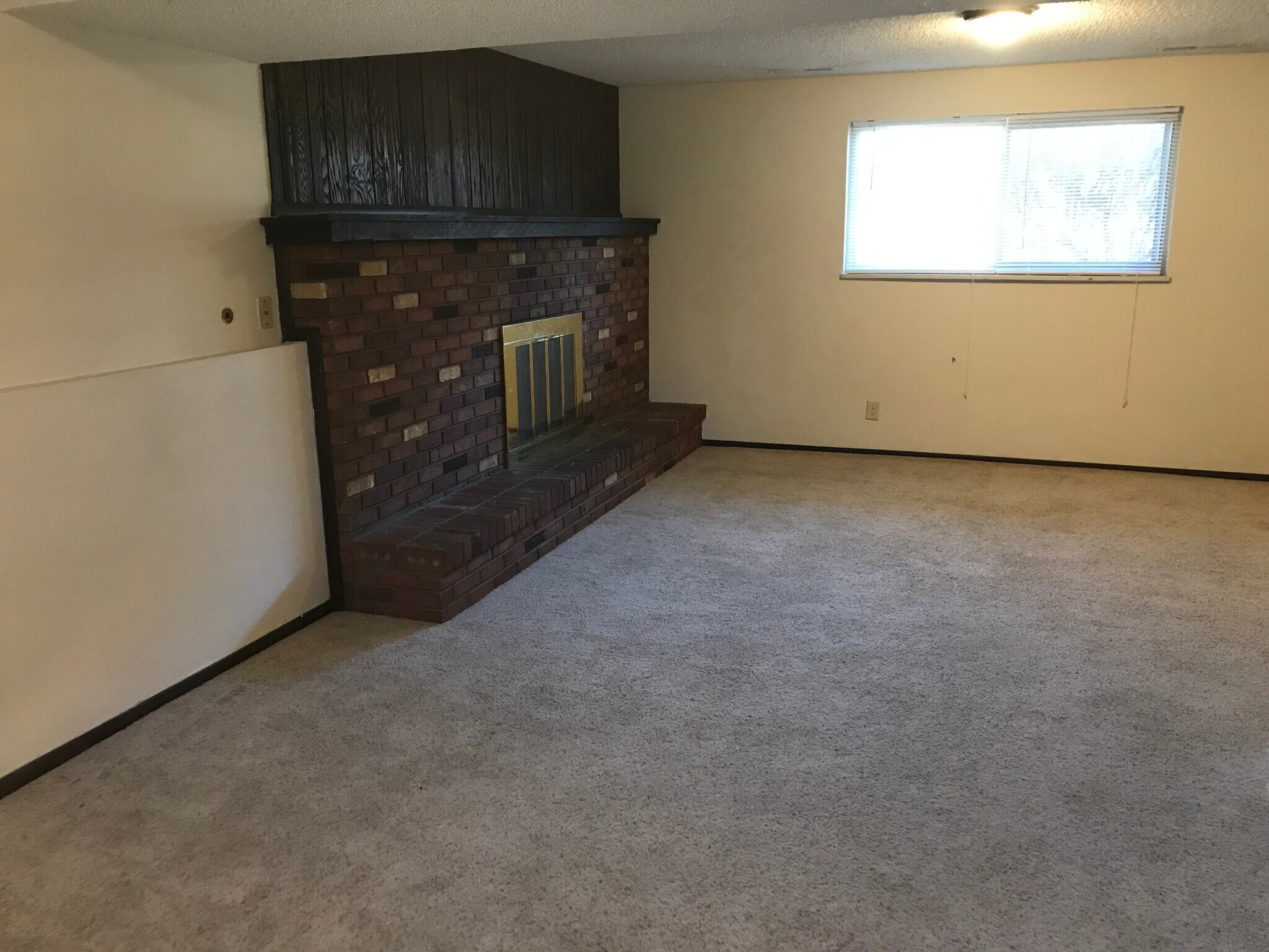 Building Photo - 5280 Flintridge Dr