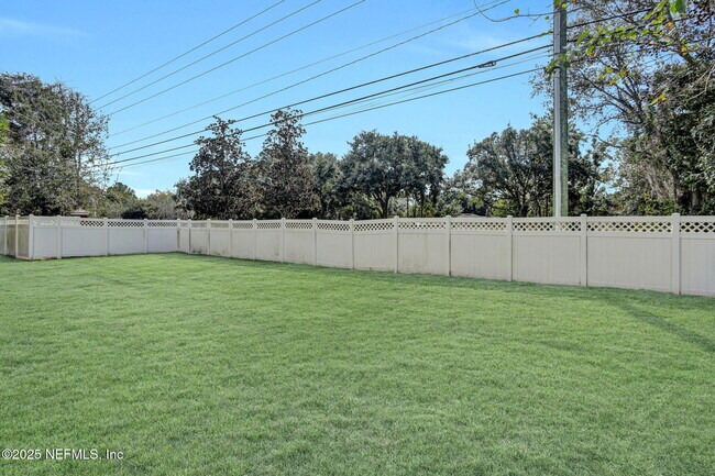 Building Photo - 1205 Southern Stream Ct