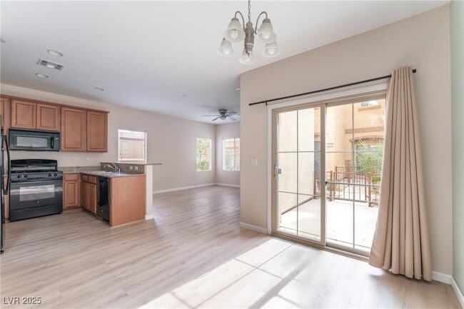 Building Photo - 8941 Glass Gallery Ct