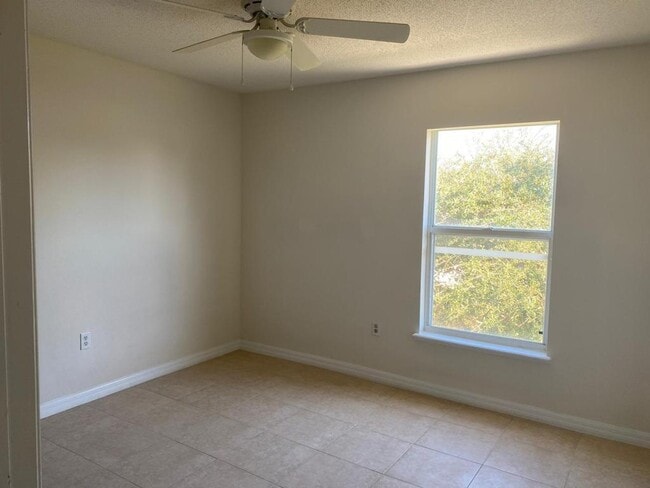 Building Photo - 217 Chadworth Dr