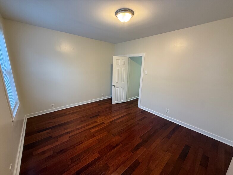 Building Photo - 1304 N 25th St