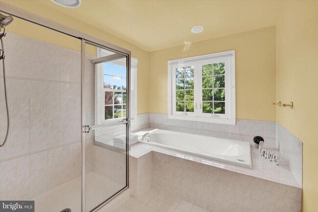 Building Photo - 10427 Overgate Pl