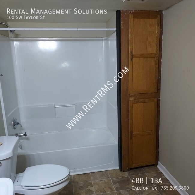 Building Photo - 100 SW Taylor St