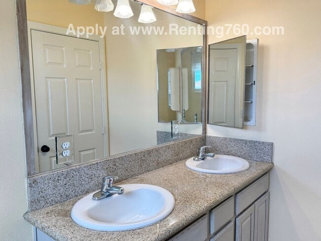 Building Photo - Rare and Spacious 4 Bedroom Indian Cove Home with Solar Panels!