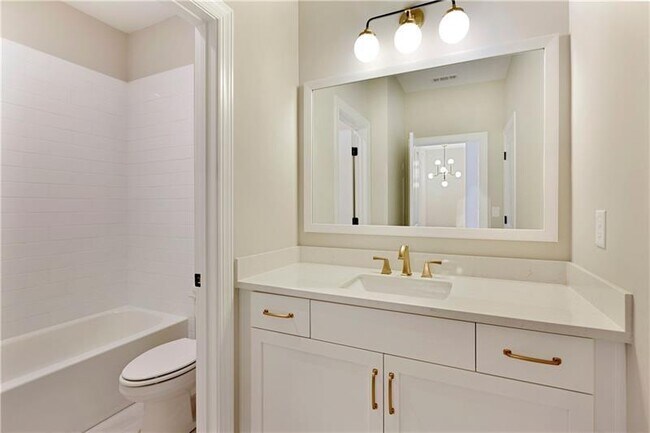 Building Photo - 439 Burton Dr