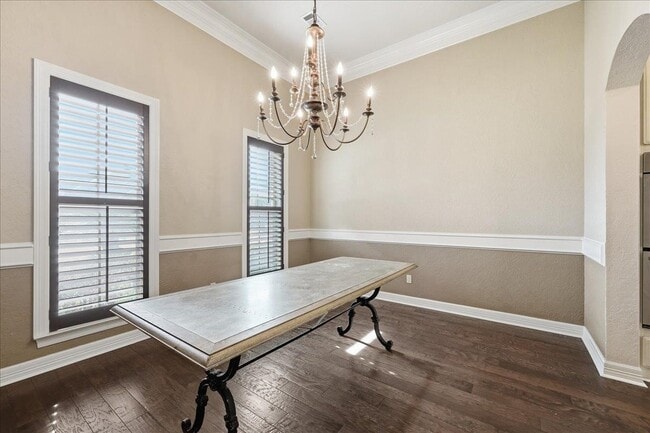 Building Photo - 6470 Claybourn Dr