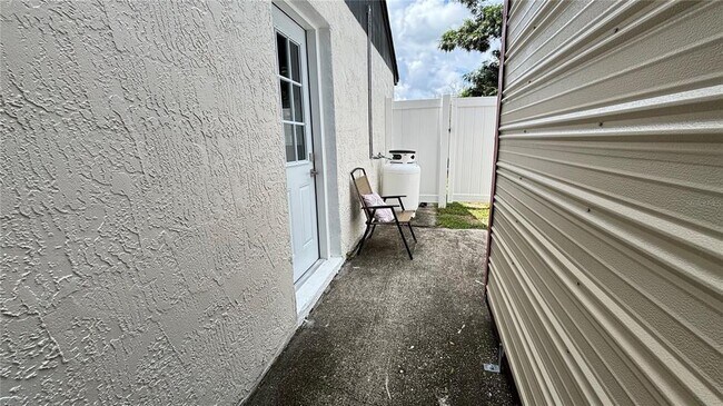 Building Photo - 855 Sunridge Point Dr
