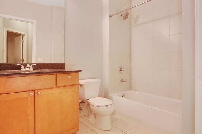 Building Photo - Gorgeous River North penthouse for rent!