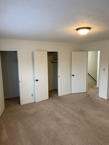 Building Photo - 516 Deer Lick Pl