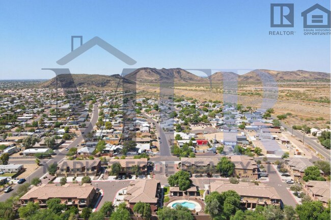 Building Photo - 3Bed/2.5Bath Condo at 35th Ave/Deer Valley...