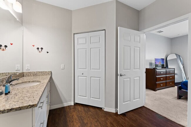 Building Photo - 3211 Oyster Ln