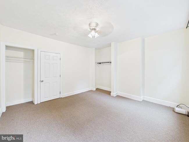 Building Photo - 1825 Carlton St