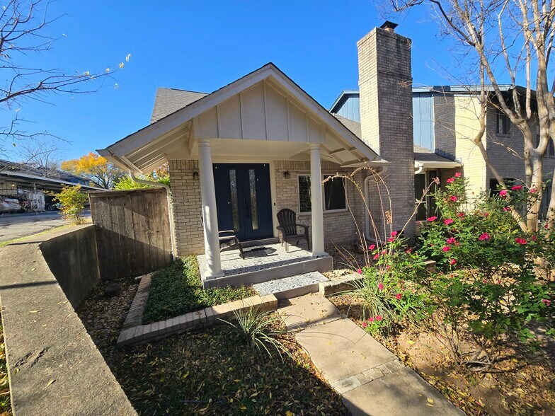 Building Photo - 7401 Sordello Dr