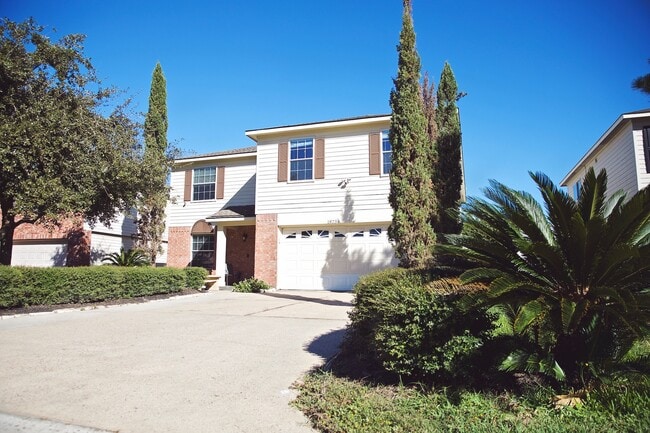 Building Photo - 18234 Sable Tree Dr