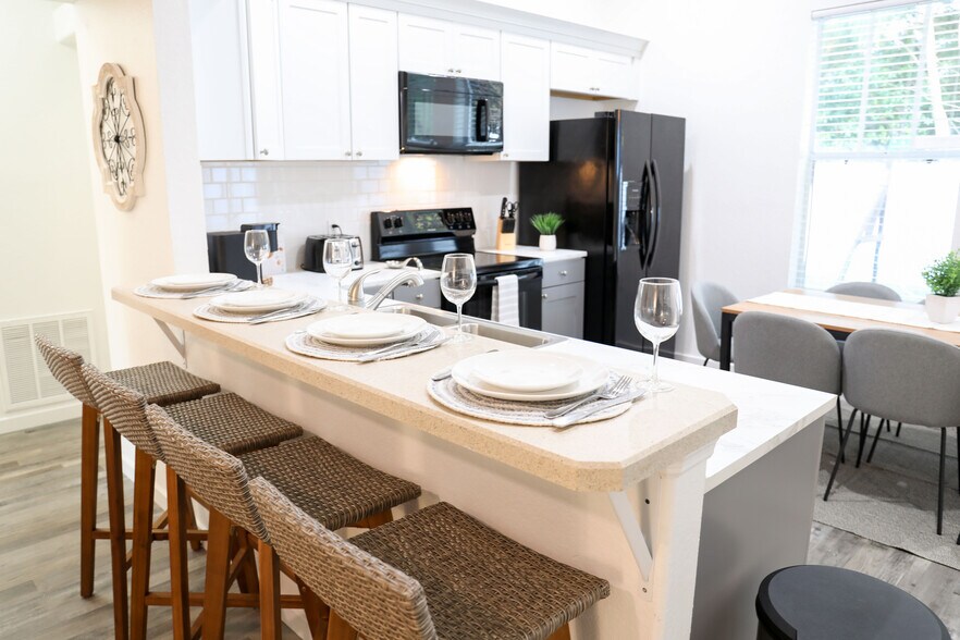 Building Photo - 1333 S Madison Ave