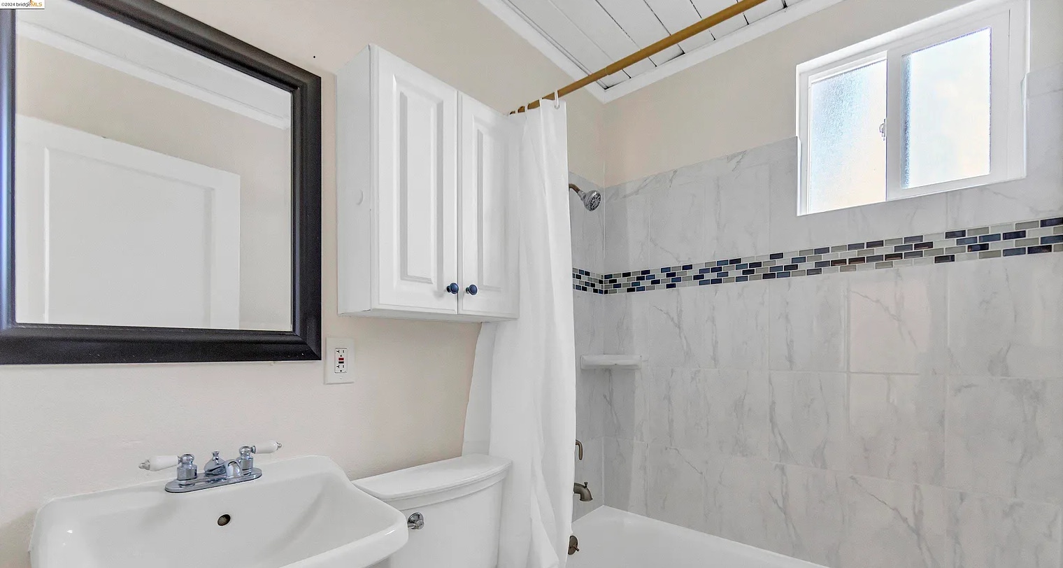 Building Photo - 1238 Frances Rd