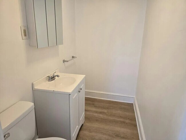 Building Photo - 270 Quarry St