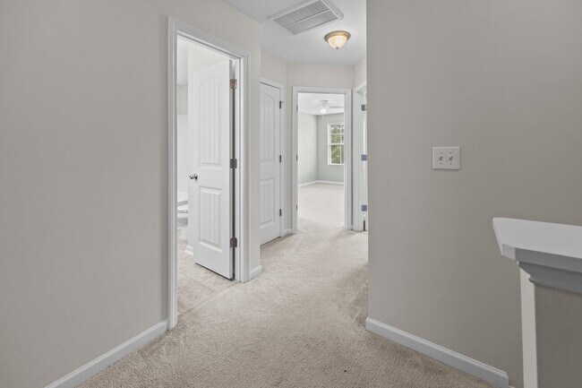 Building Photo - Fantastic 3 Bedroom End-unit Townhome with...