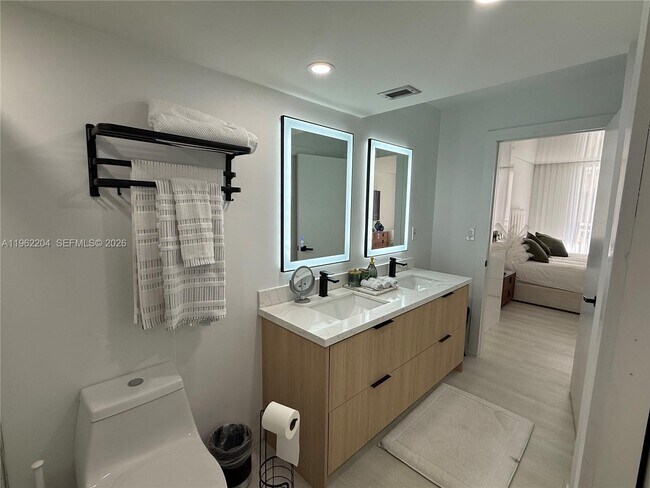 Building Photo - 1849 S Ocean Dr