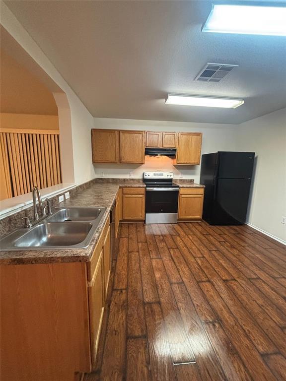 Building Photo - 12500 Campana Dr