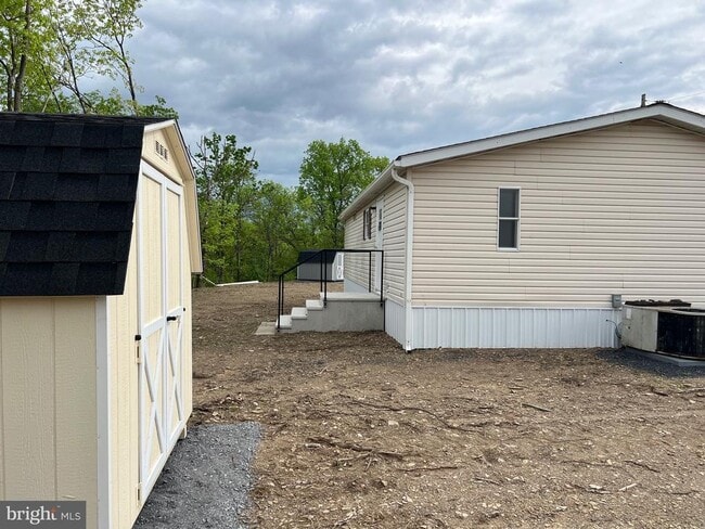 Primary Photo - 34 Dugan Ct