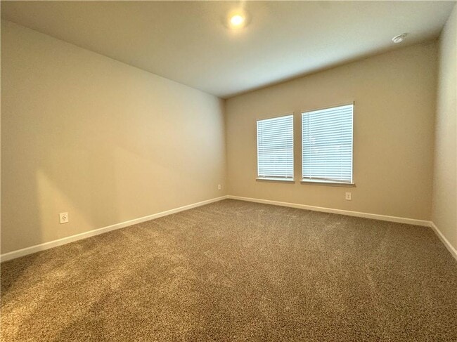 Building Photo - 823 Misty Holw Trl