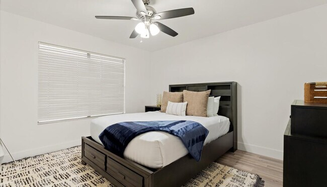 Building Photo - 11264 N 128th Pl