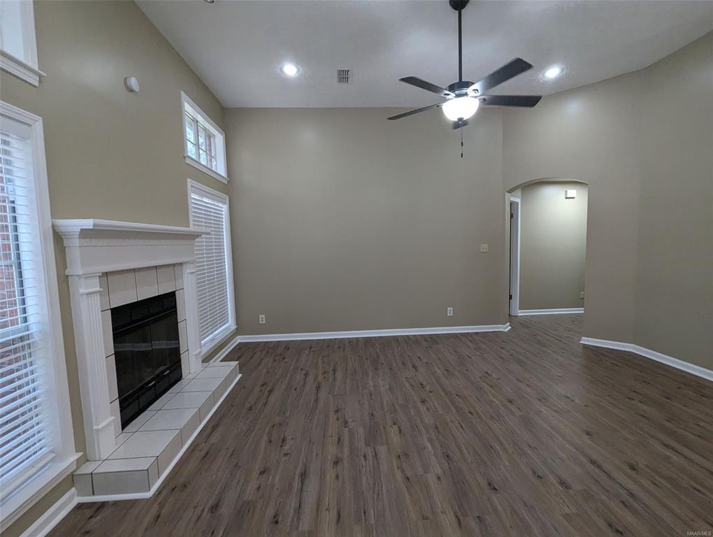 Building Photo - 7157 White Oak Ln
