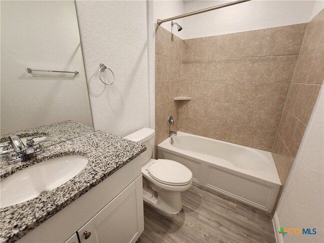 Building Photo - 447 Butterfly Bush Ct
