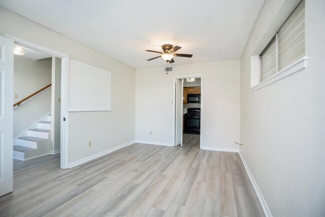 Building Photo - 5207 Avenue K