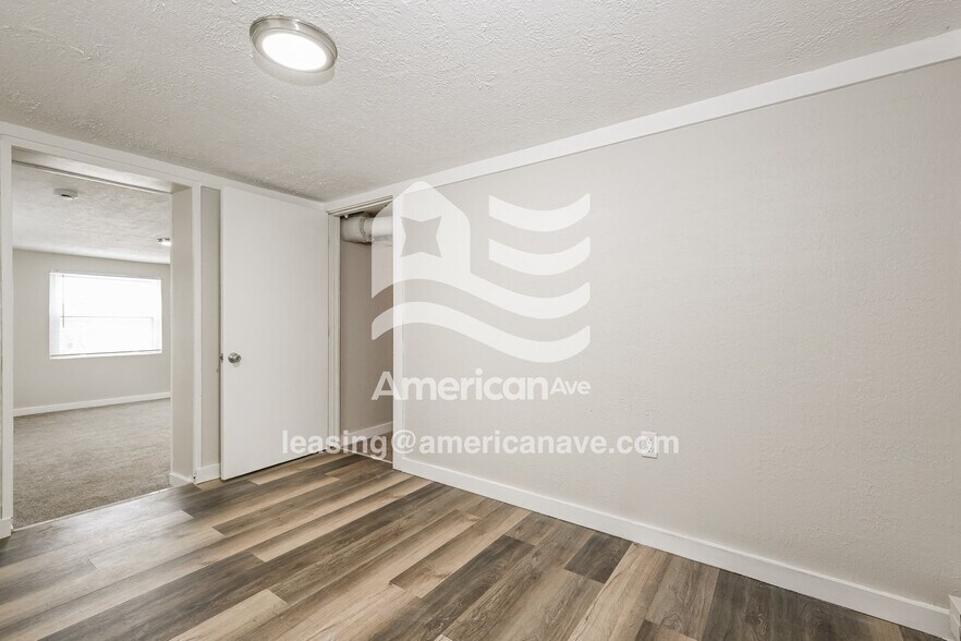 Building Photo - 127 Oak Spring Rd