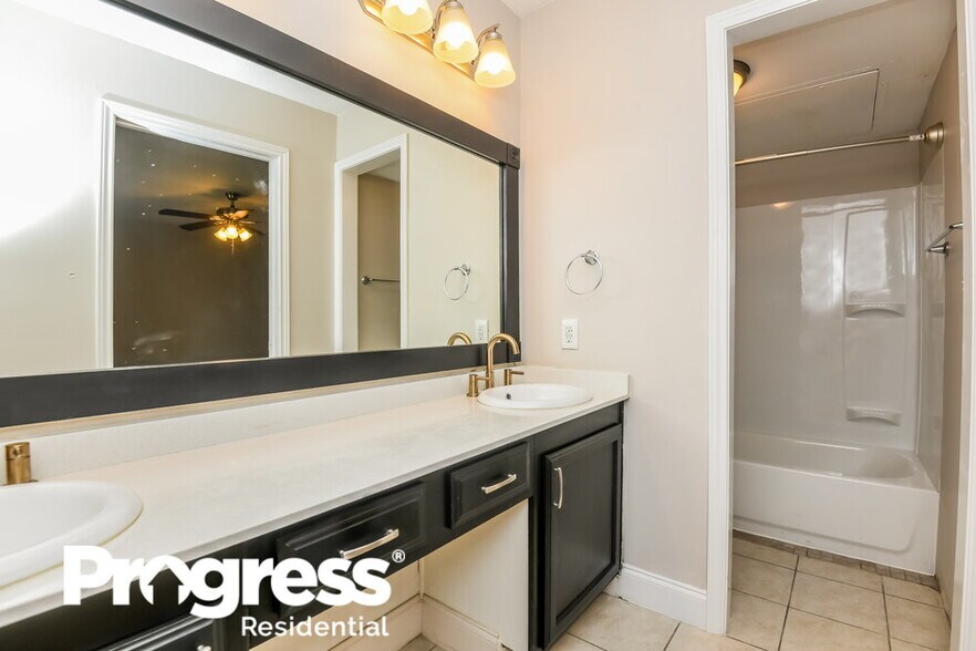 Building Photo - 6707 Greenspring Dr