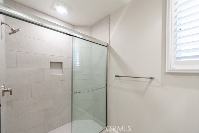 Building Photo - 152 Statura