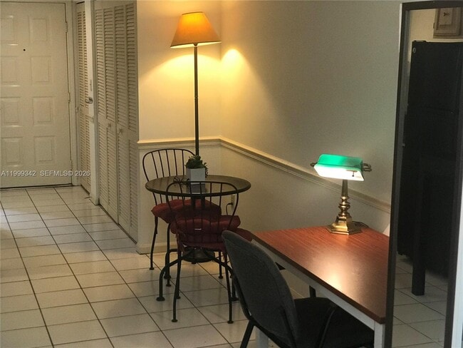 Building Photo - 1280 S Alhambra Cir