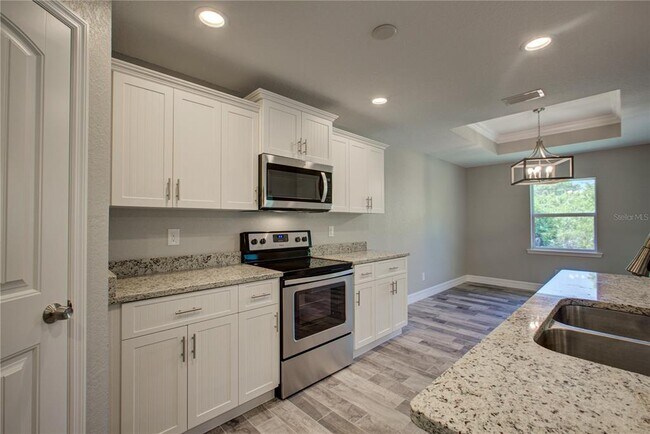 Building Photo - 129 Glades Dr