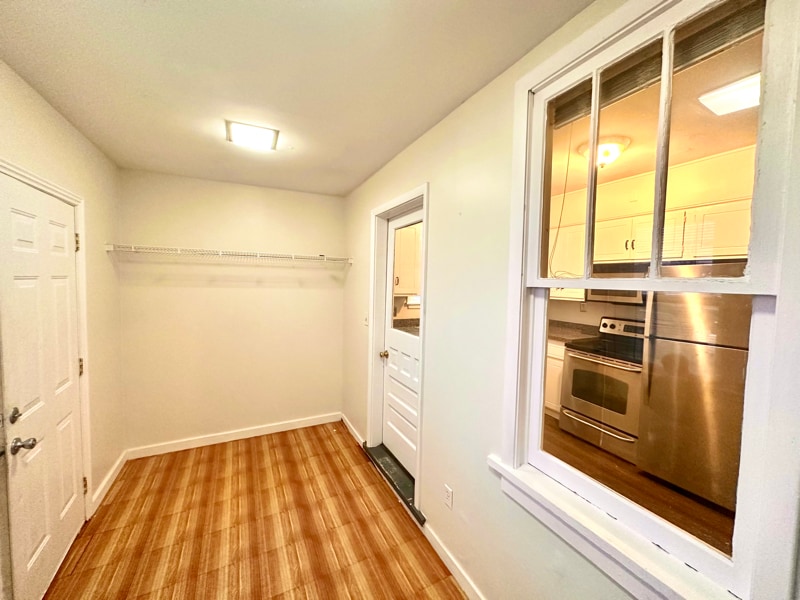 Building Photo - 4222 Broadway