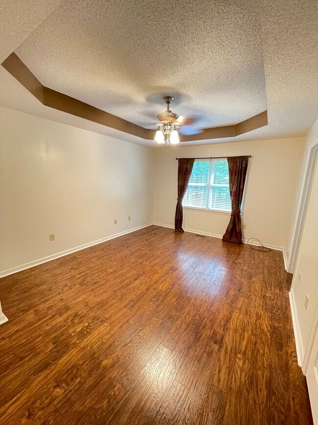 Building Photo - East Side Ranch on Cul-de-Sac