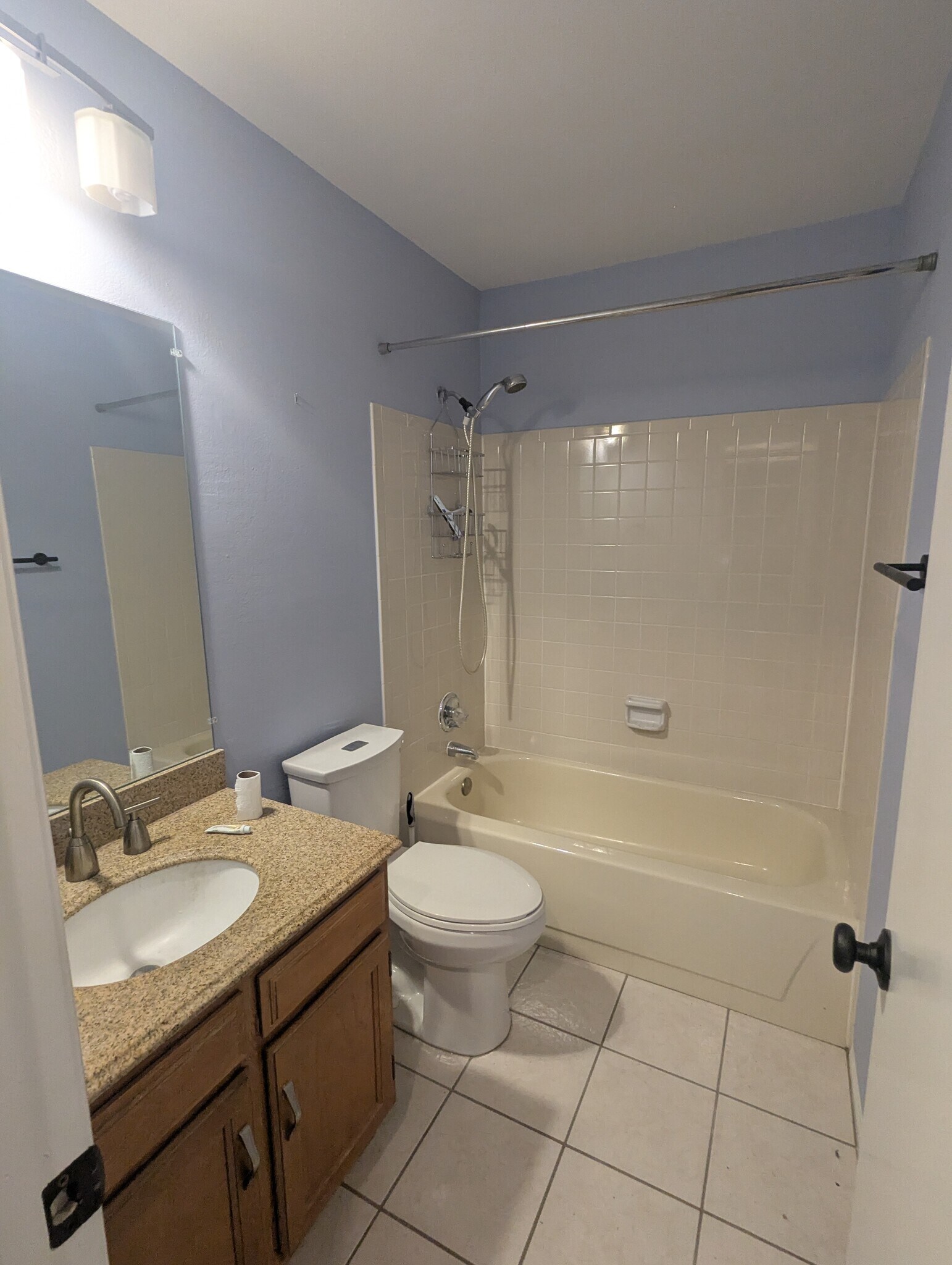 Building Photo - 6241 Willow Ln