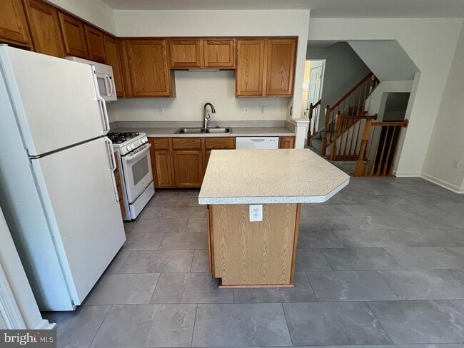 Building Photo - 13634 Hayworth Dr