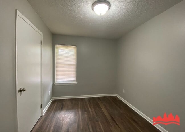 Building Photo - 5338 Cedar Bluff Dr