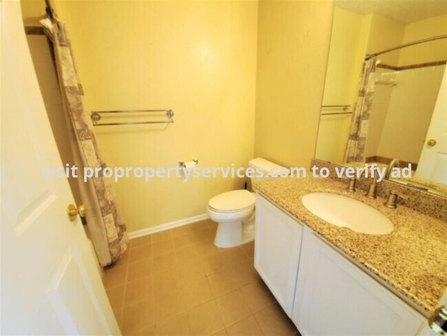 Building Photo - Beautiful Top Floor Garden Condo In Frederick
