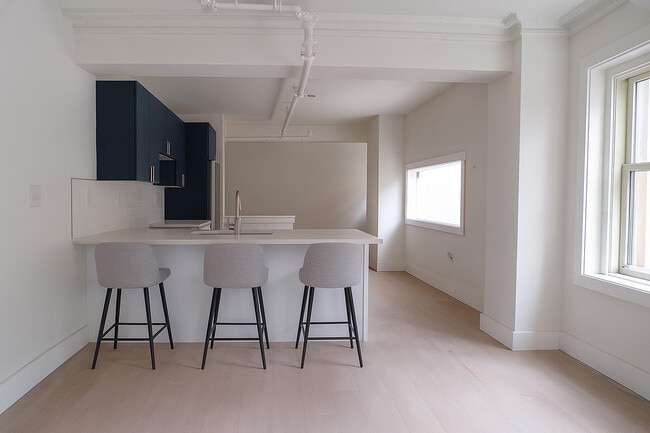 Building Photo - 1500 Pine