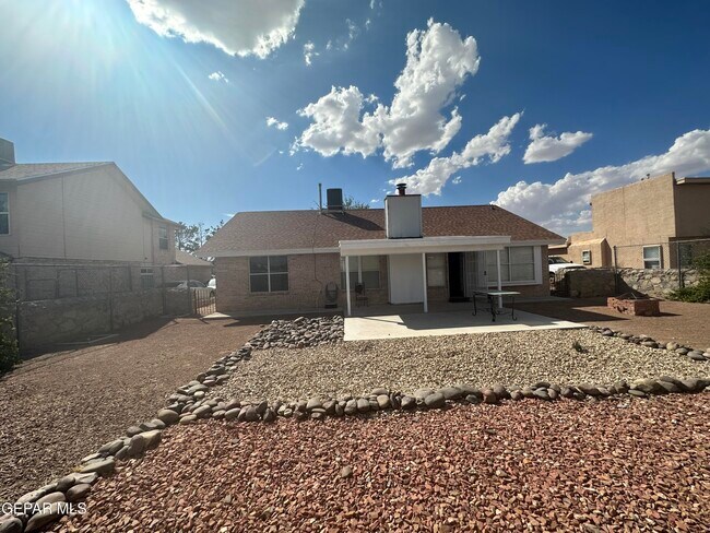 Building Photo - 408 Hadley Pl