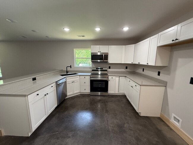 Building Photo - NEW CONSTRUCTION Brick Home